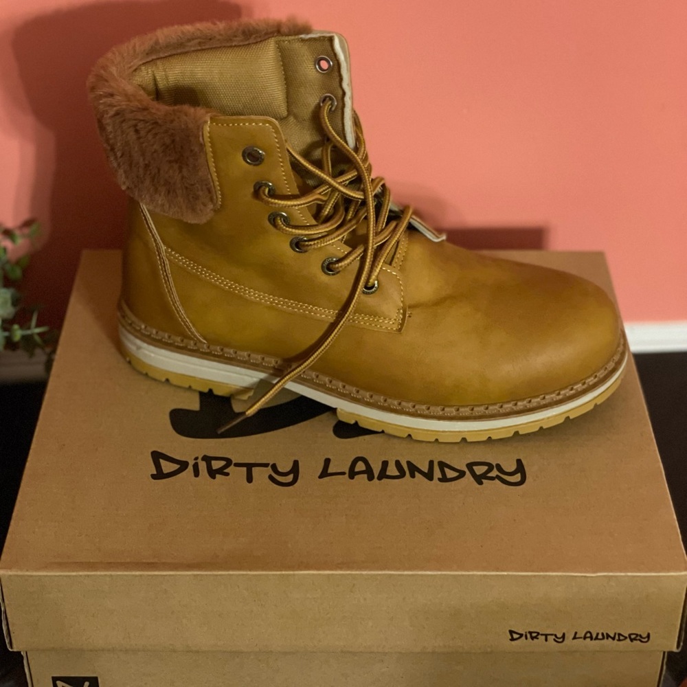 Dirty Laundry Tan Lace Up Boots